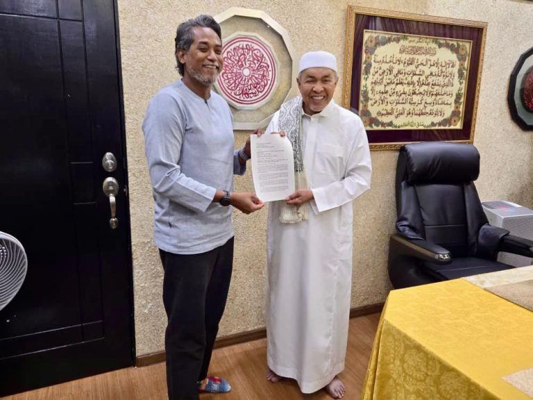 ‘Insya-Allah, I’m coming home’, Khairy serah surat rayuan kembali kepada UMNO
