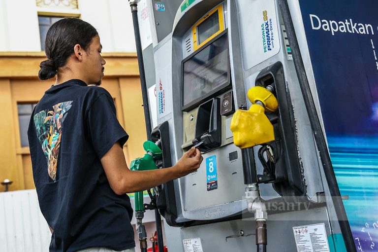Harga RON95, RON97 tanpa subsidi masing-masing turun 15 sen dan 20 sen