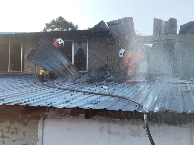 Satu daripada 12 pintu rumah panjang di Limbang musnah terbakar