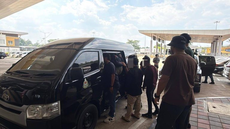 Pegawai kanan Imigresen antara 10 ditahan sindiket seludup warga asing