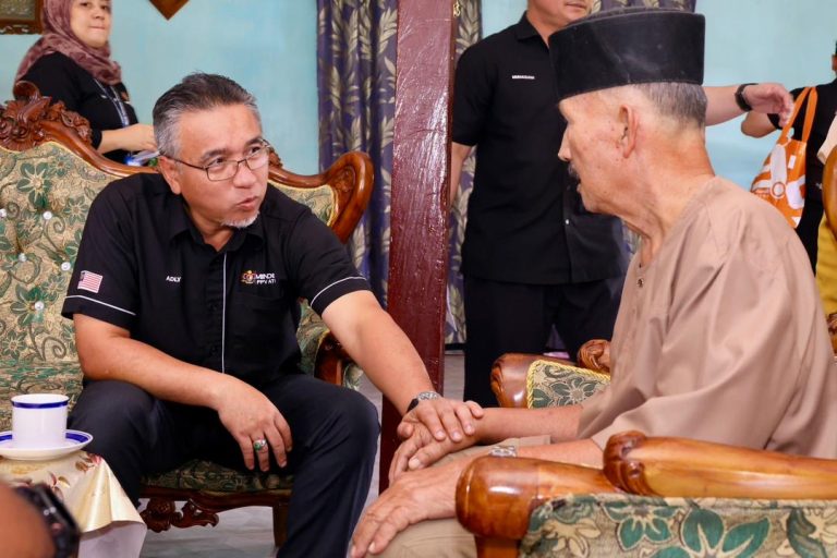 Kementerian Pertahanan santuni veteran ATM Daerah Daro, Matu melalui Pogram Peduli Veteran MADANI