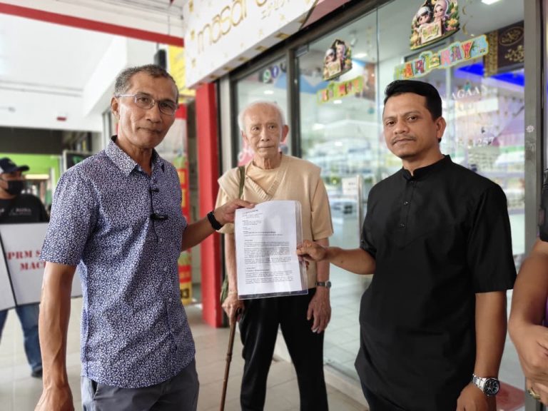 Aktivis, pengasas PKR serah memo mahu Rafizi bersara