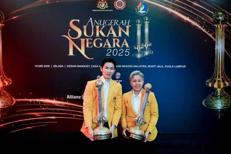 Tang Jie-Ee Wei cipta sejarah, rangkul pengiktirafan tertinggi sukan negara