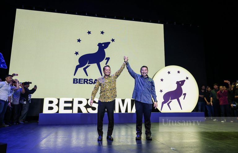 (GALERI) Rafizi, Nik Nazmi lepas kerusi Parlimen demi Bersama Malaysia
