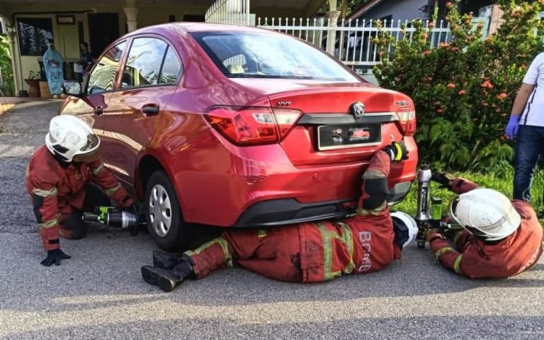 Warga emas maut tersepit bawah Proton Saga mengundur sendiri