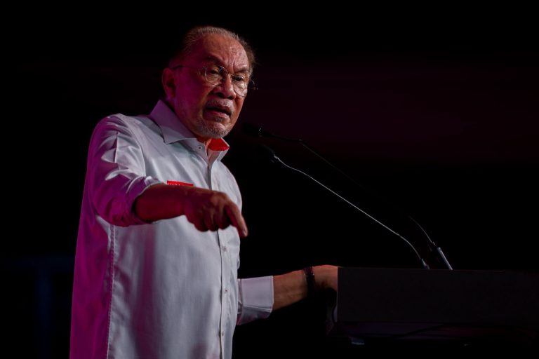 Anwar seru rakyat Johor tolak politik kebencian pada PRN