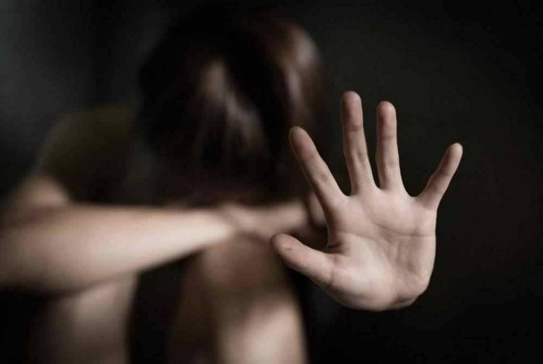 Guru didakwa salah laku seksual ditempatkan sementara di PPD