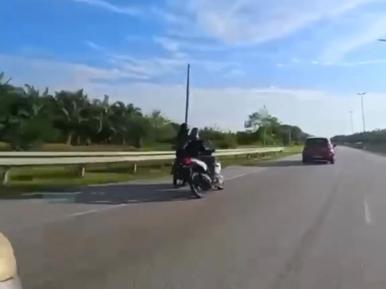 Perselisihan faham punca kemalangan tular motosikal langgar belakang Proton Iriz – Polis
