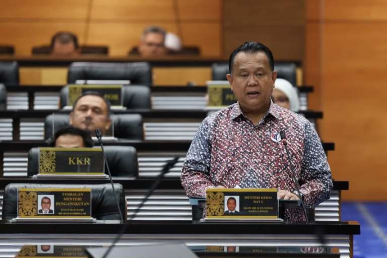KKR pasang 314 lampu jalan LED di lokasi berisiko di laluan PLUS antara Tanjung Malim ke KL